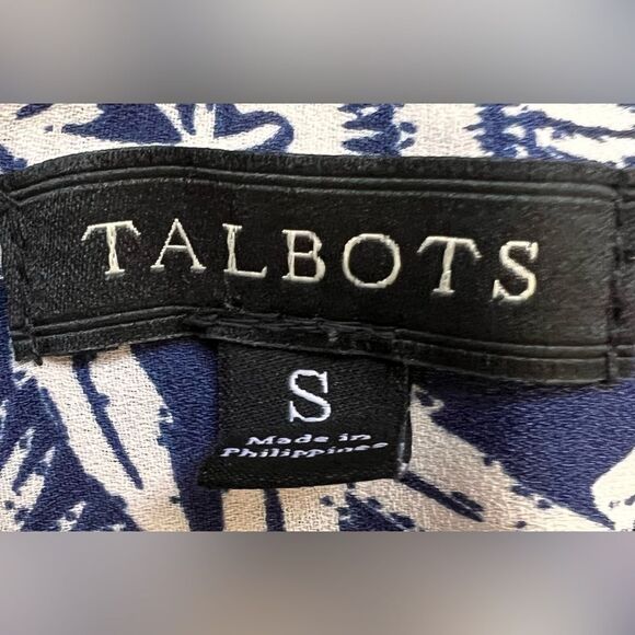 Talbots Long Sleeve Band Collar Flowy Floral Henley Style Popover Top. Small. - Picture 7 of 9